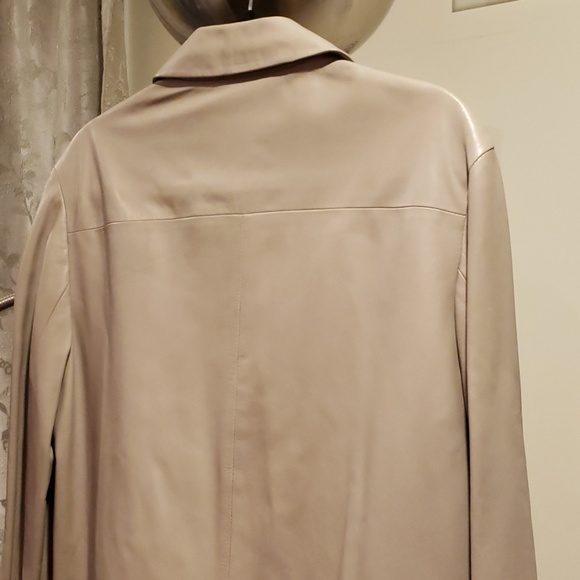 Burberry lamb leather coat . - Picture 5 of 8